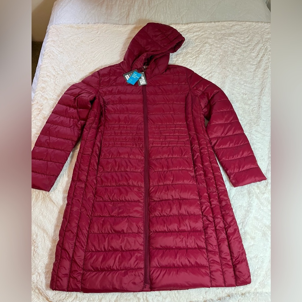 Winter puffer packable long coat by Primark. Red. Large size.